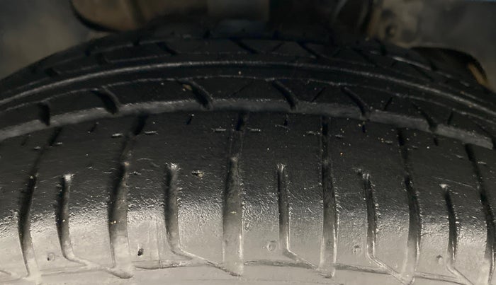 2018 Tata Tiago XZ PETROL, CNG, Manual, 83,340 km, Right Front Tyre Tread