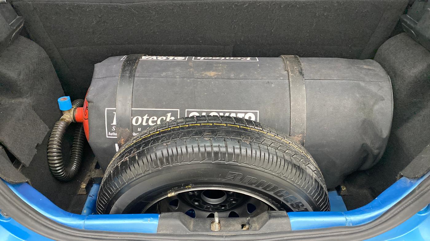 2018 Tata Tiago XZ PETROL, CNG, Manual, 83,340 km, Boot Inside