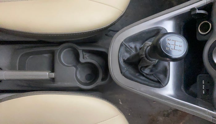 2013 Hyundai i10 SPORTZ 1.1, Petrol, Manual, 91,578 km, Gear Lever