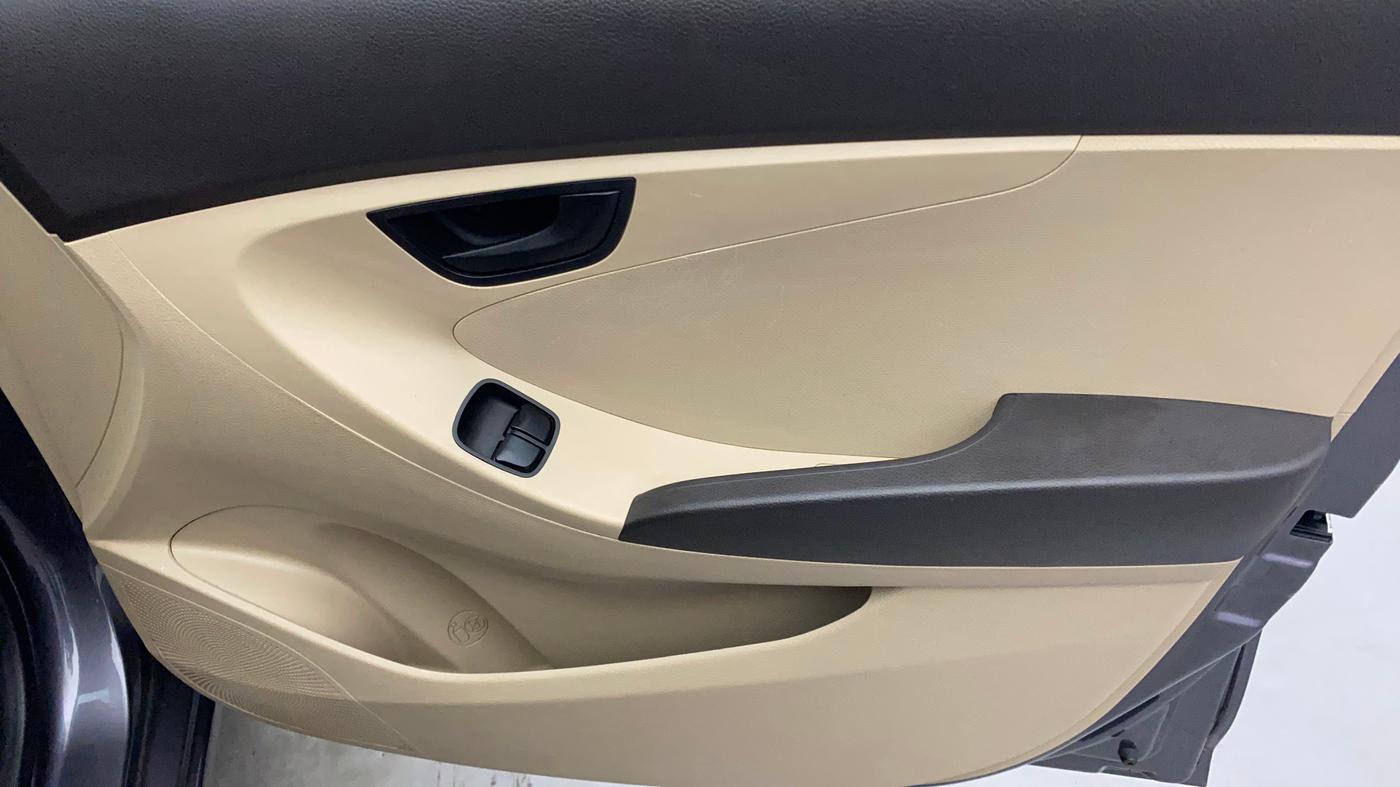 2018 Hyundai Eon ERA +, Petrol, Manual, 28,667 km, Driver Side Door Panels Control