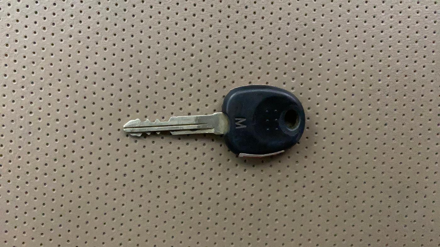 2018 Hyundai Eon ERA +, Petrol, Manual, 28,667 km, Key Close Up