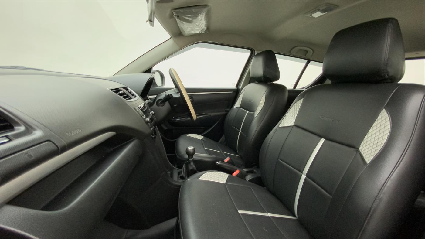 2017 Maruti Swift VXI O, Petrol, Manual, 40,805 km, Right Side Front Door Cabin