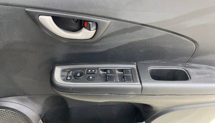 2017 Honda BR-V 1.5L I-VTEC V, Petrol, Manual, 75,974 km, Driver Side Door Panels Control