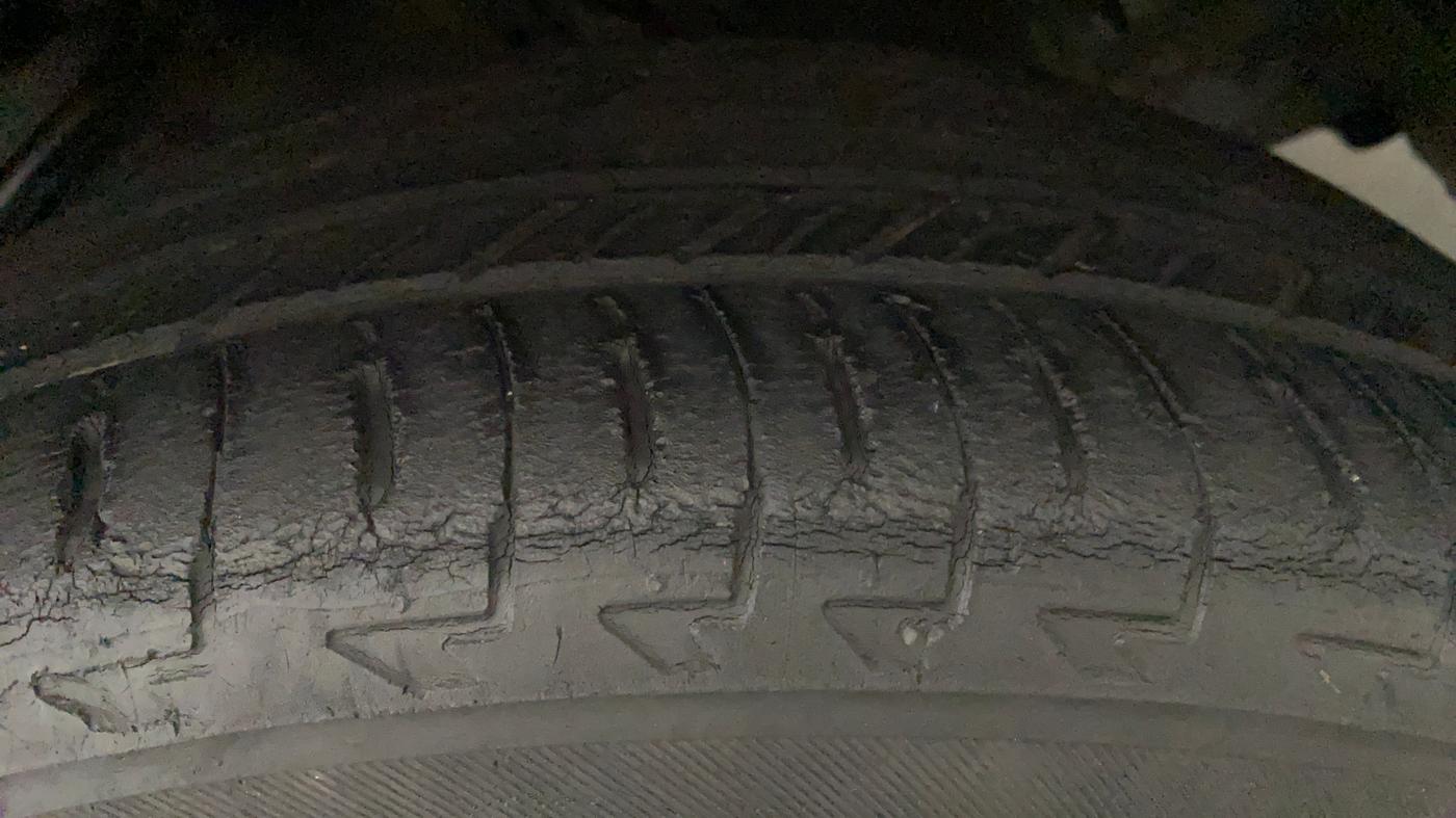 2021 Nissan MAGNITE XV PREMIUM, Petrol, Manual, 46,874 km, Left Front Tyre Tread