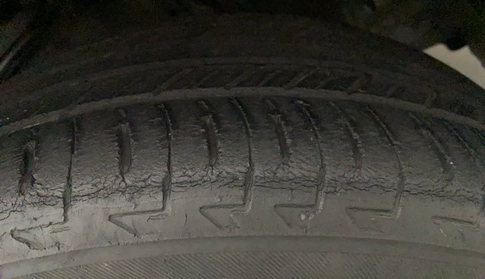 2021 Nissan MAGNITE XV PREMIUM, Petrol, Manual, 46,874 km, Left Front Tyre Tread