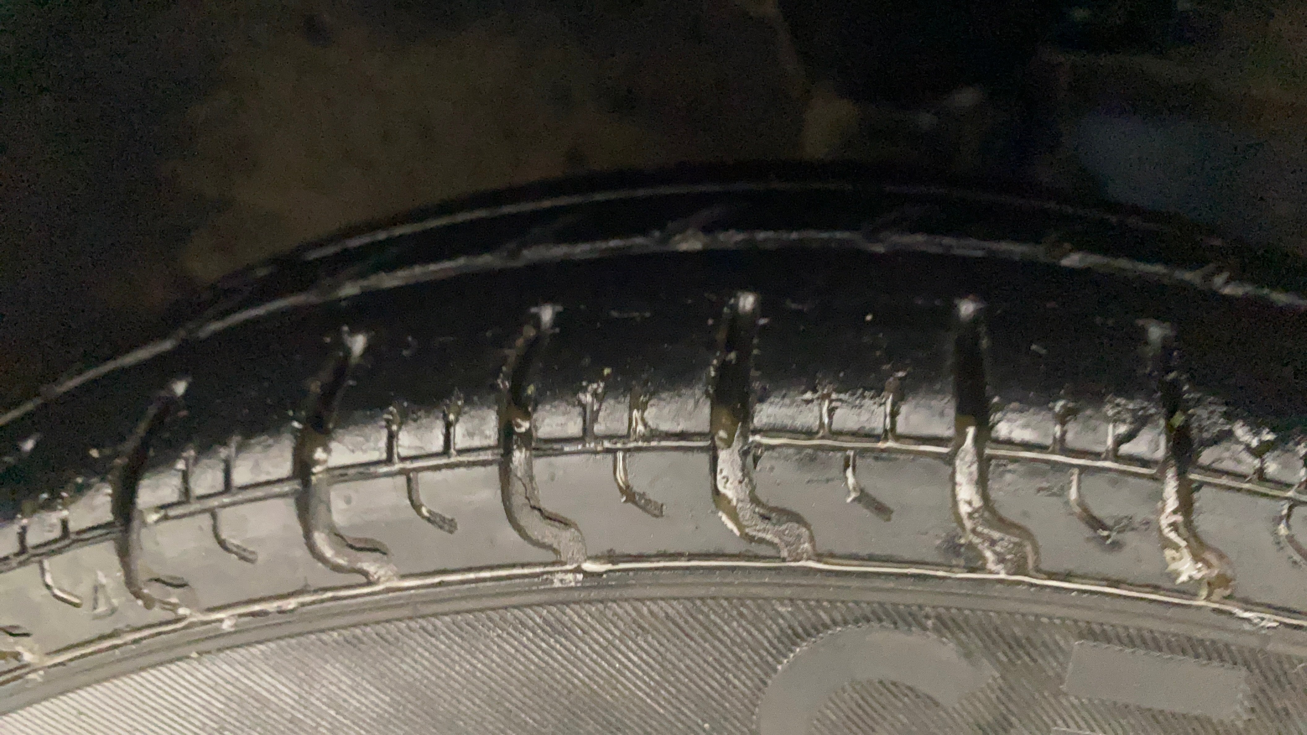camera-Right-Front-Tyre-Tread