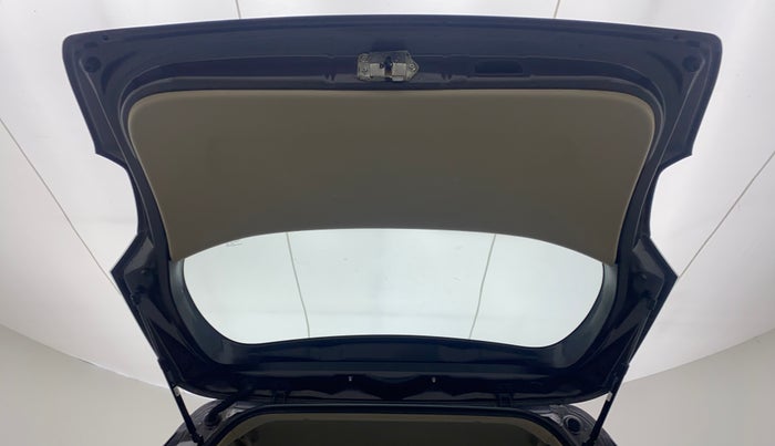 2014 Maruti Ertiga VXI CNG, CNG, Manual, 53,812 km, Boot Door Open