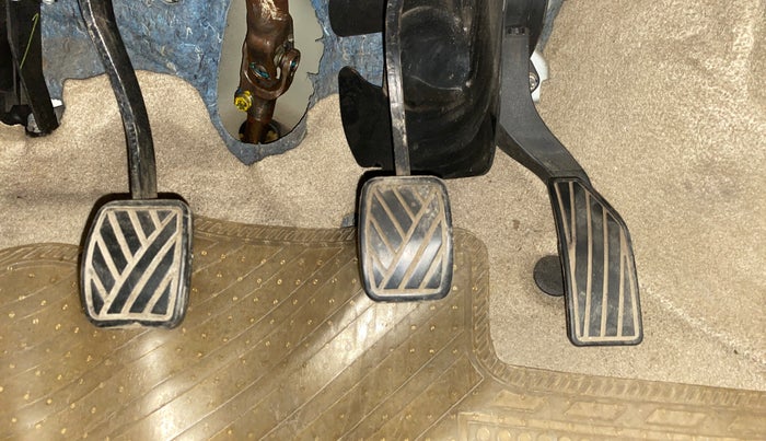 2014 Maruti Ertiga VXI CNG, CNG, Manual, 53,812 km, Pedals