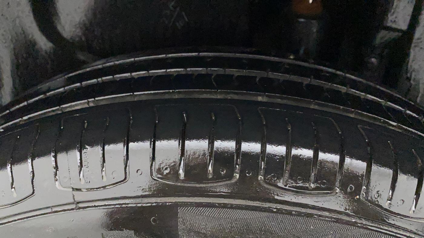 2013 Maruti Swift Dzire VDI, Diesel, Manual, 96,958 km, Left Rear Tyre Tread