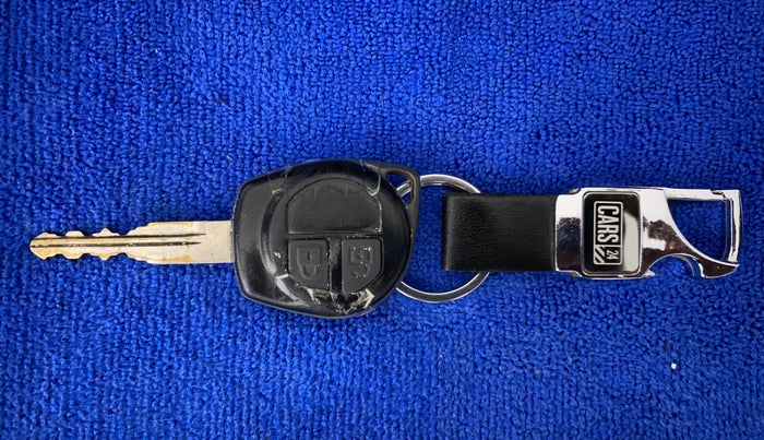 2013 Maruti Swift Dzire VDI, Diesel, Manual, 96,958 km, Key Close Up