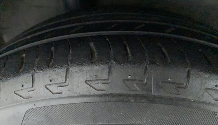 2018 Honda WR-V 1.2 i-VTEC VX MT, Petrol, Manual, 33,714 km, Right Rear Tyre Tread