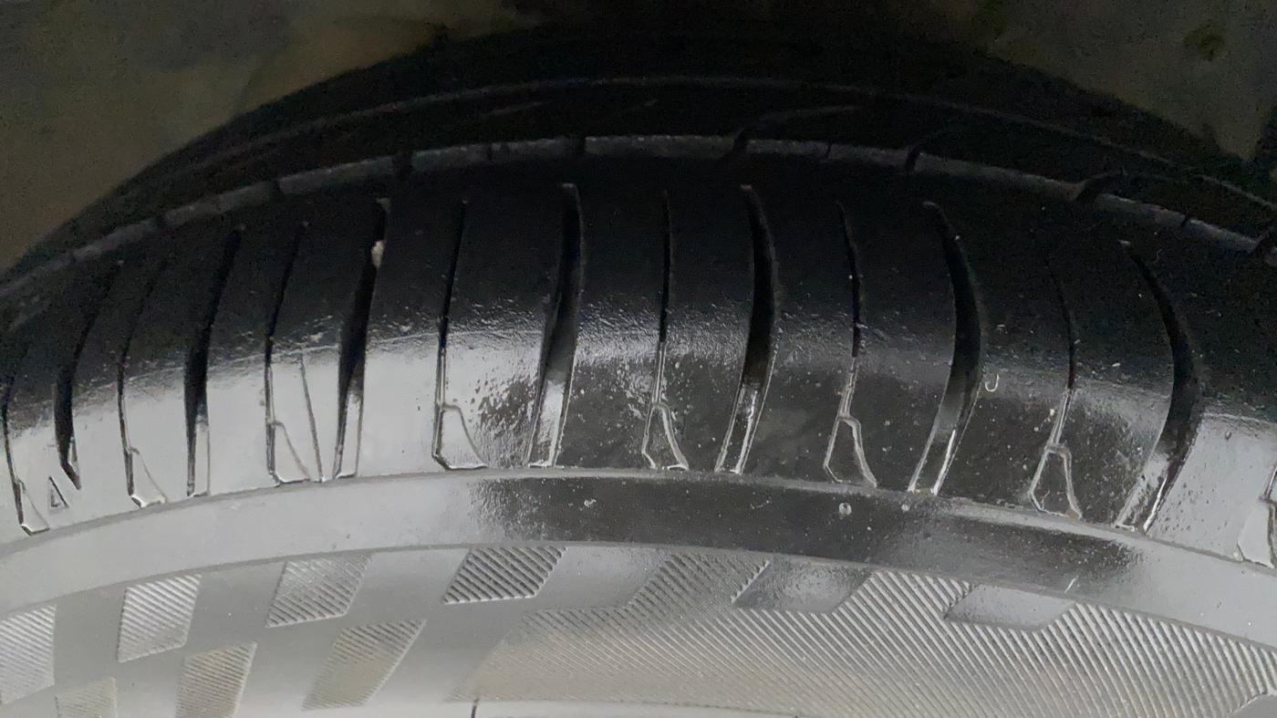 2019 Ford FREESTYLE TITANIUM PLUS 1.2 PETROL, Petrol, Manual, 86,952 km, Right Front Tyre Tread