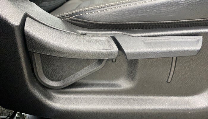 2023 KIA SONET HTK PLUS 1.0 IMT, Petrol, Manual, 7,387 km, Driver Side Adjustment Panel