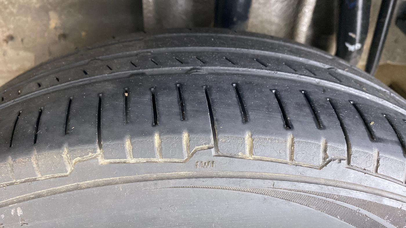 2018 Tata Tiago XT PETROL, Petrol, Manual, 61,426 km, Left Rear Tyre Tread