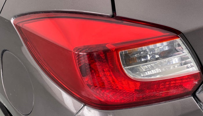 2018 Tata Tiago XT PETROL, Petrol, Manual, 61,426 km, Left tail light - Minor damage