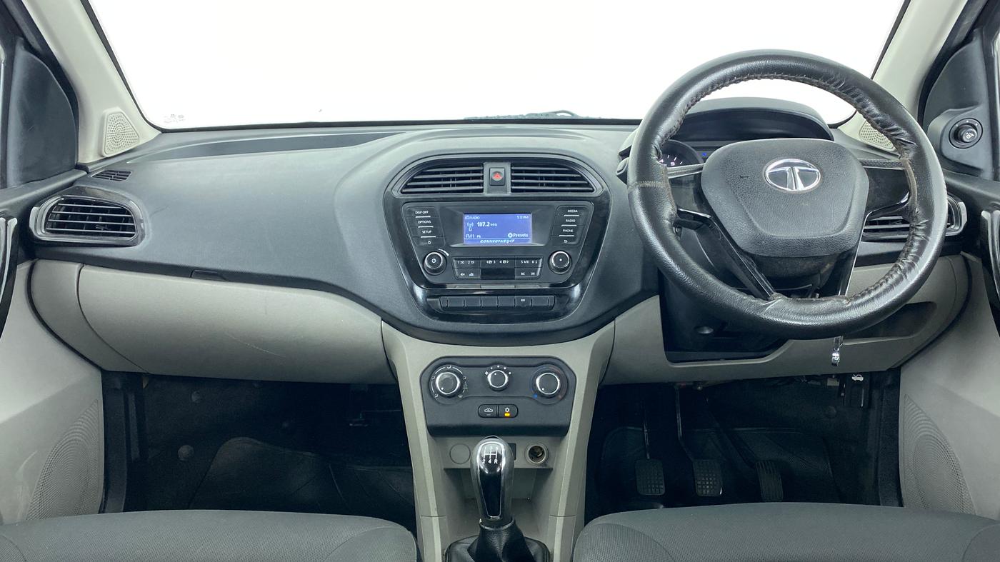 2018 Tata Tiago XT PETROL, Petrol, Manual, 61,426 km, Dashboard