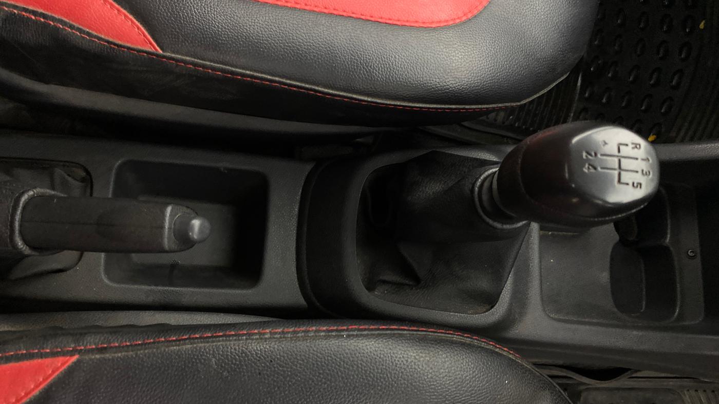 2016 Renault Kwid RXT 0.8, Petrol, Manual, 58,845 km, Gear Lever