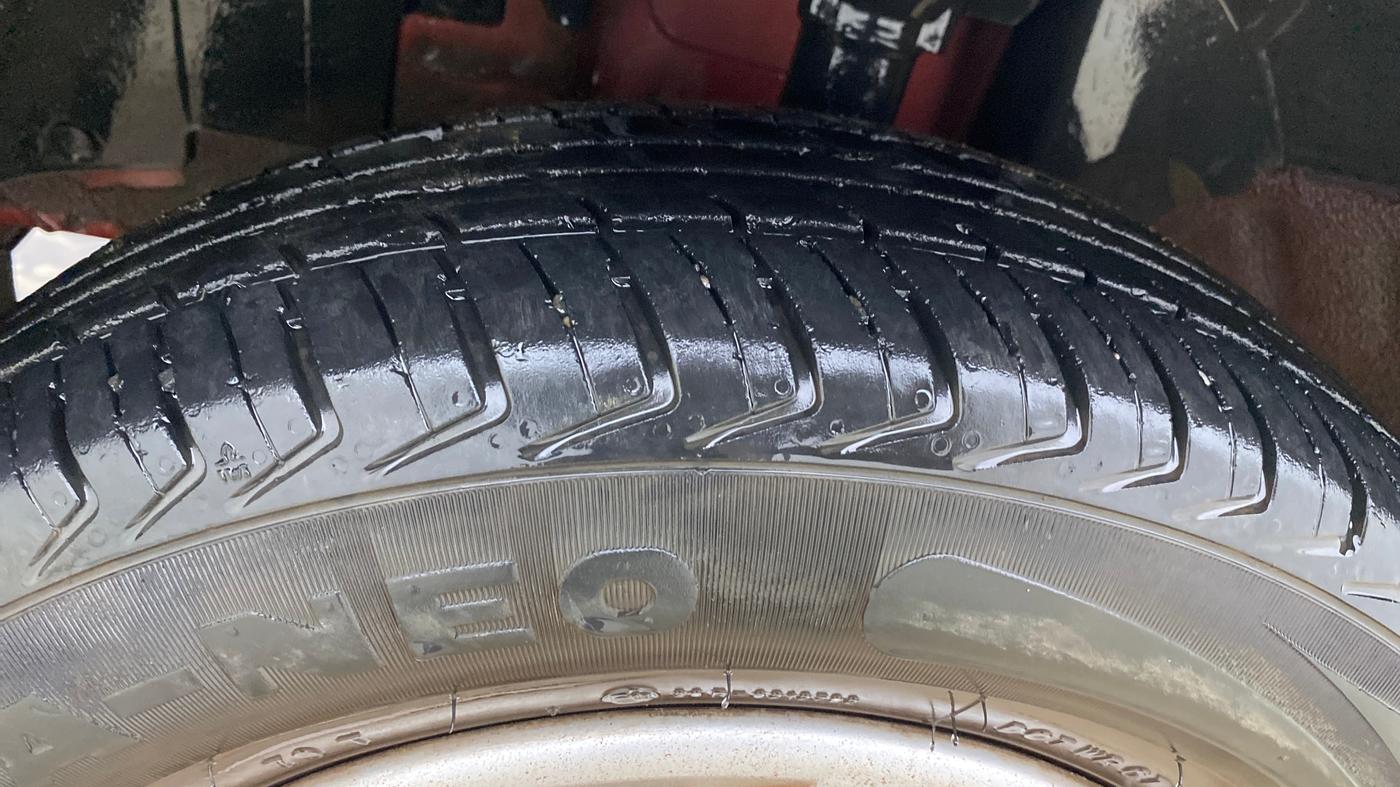 2016 Renault Kwid RXT 0.8, Petrol, Manual, 58,845 km, Left Front Tyre Tread