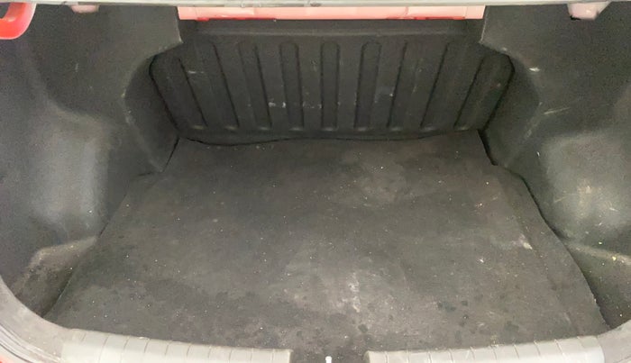 2014 Hyundai Xcent S 1.2, Petrol, Manual, 37,575 km, Boot Inside