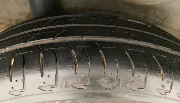 2022 Honda City 1.5L I-VTEC ZX CVT, Petrol, Automatic, 9,029 km, Right Rear Tyre Tread