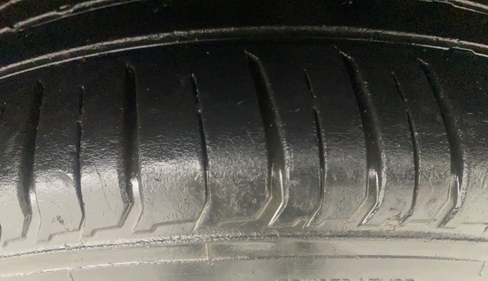 2021 Hyundai VENUE SX 1.0 TURBO IMT, Petrol, Manual, 43,243 km, Left Rear Tyre Tread