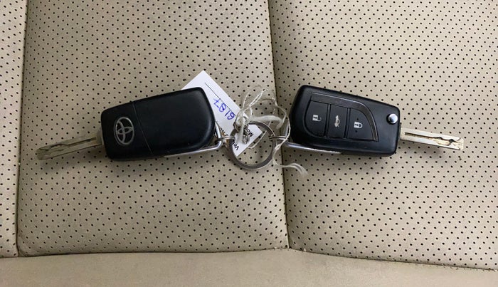 2016 Toyota Corolla Altis G CVT PETROL, Petrol, Automatic, 57,505 km, Key Close Up