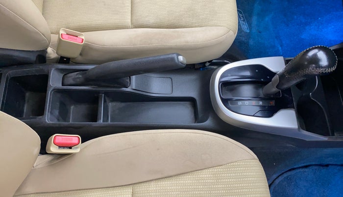 2016 Honda Jazz 1.2L I-VTEC V AT, Petrol, Automatic, 42,478 km, Gear Lever