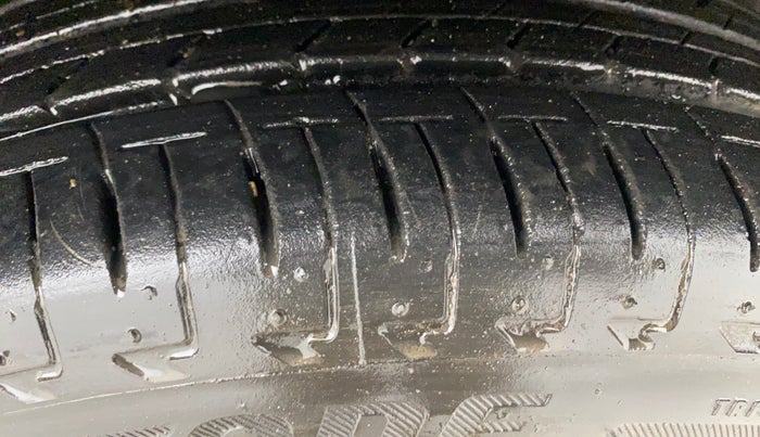 2016 Honda Jazz 1.2L I-VTEC V AT, Petrol, Automatic, 42,478 km, Right Front Tyre Tread