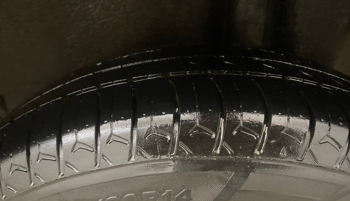2015 Maruti Ritz VXI, Petrol, Manual, 1,33,317 km, Left Rear Tyre Tread