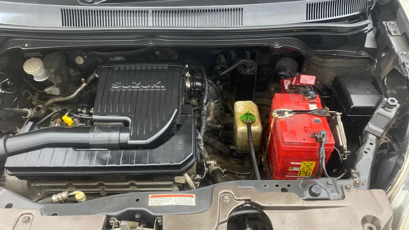 2015 Maruti Ritz VXI, Petrol, Manual, 1,33,317 km, Engine View - Left