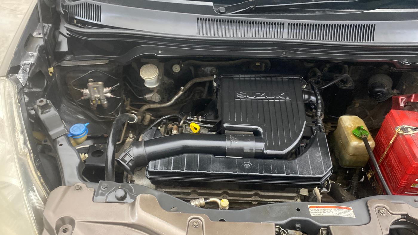 2015 Maruti Ritz VXI, Petrol, Manual, 1,33,317 km, Engine View - Right