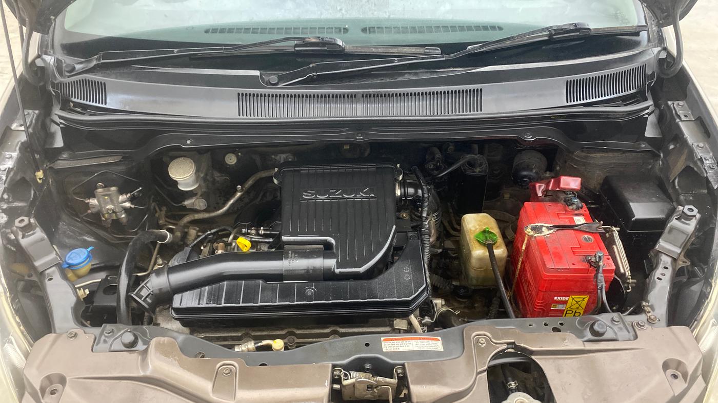 2015 Maruti Ritz VXI, Petrol, Manual, 1,33,317 km, Engine View