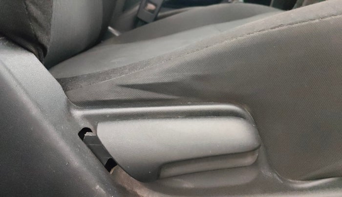 2015 Maruti Swift VXI, Petrol, Manual, 58,770 km, Driver Side Adjustment Panel