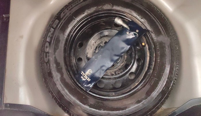 2015 Maruti Swift VXI, Petrol, Manual, 58,770 km, Spare Tyre