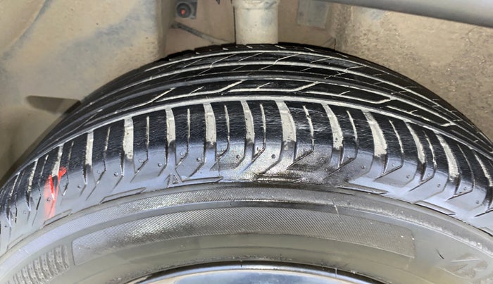 2018 Jeep Compass SPORT 1.4 PETROL, Petrol, Manual, 1,03,341 km, Right Rear Tyre Tread