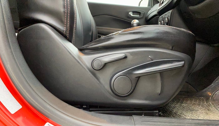 2018 Jeep Compass SPORT 1.4 PETROL, Petrol, Manual, 1,03,341 km, Driver Side Adjustment Panel