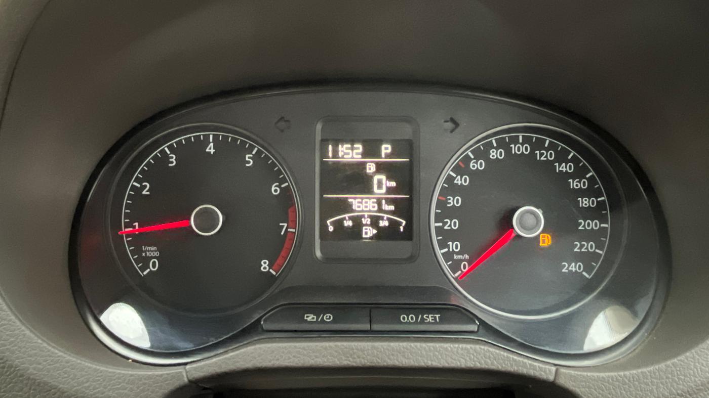 2015 Volkswagen Vento HIGHLINE PETROL AT, Petrol, Automatic, 76,859 km, Odometer Image