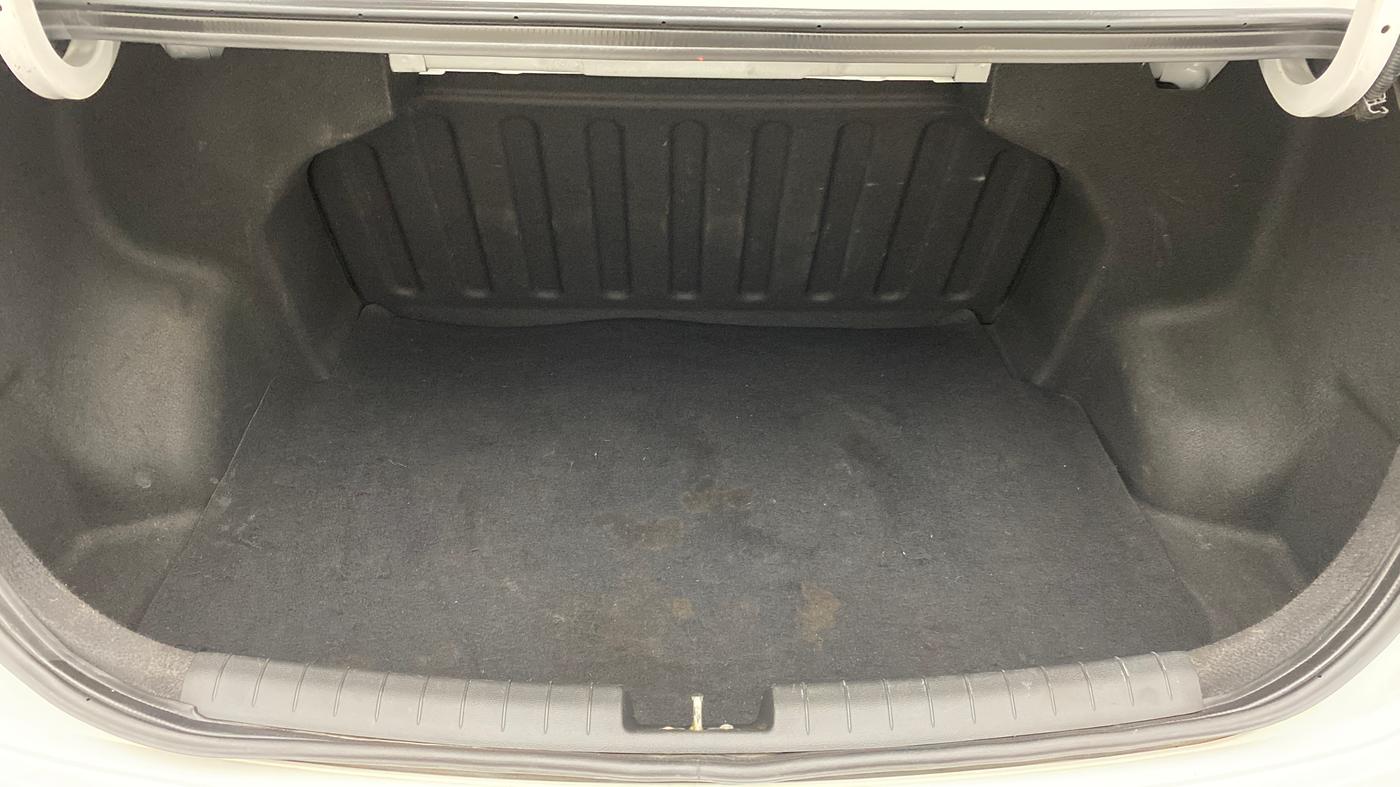 2018 Hyundai Xcent SX 1.2, Petrol, Manual, 38,601 km, Boot Inside