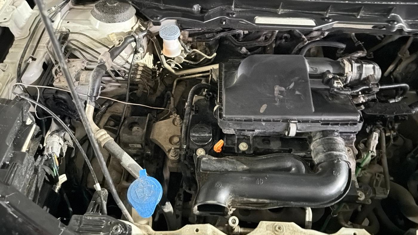 2023 Maruti BREZZA LXI SMART HYBRID, Petrol, Manual, 41,844 km, Engine View - Right