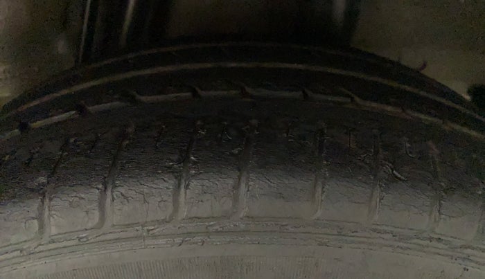 2017 Honda Jazz 1.2L I-VTEC V AT, Petrol, Automatic, 30,246 km, Left Rear Tyre Tread
