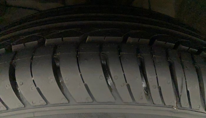 2017 Honda Jazz 1.2L I-VTEC V AT, Petrol, Automatic, 30,246 km, Left Front Tyre Tread