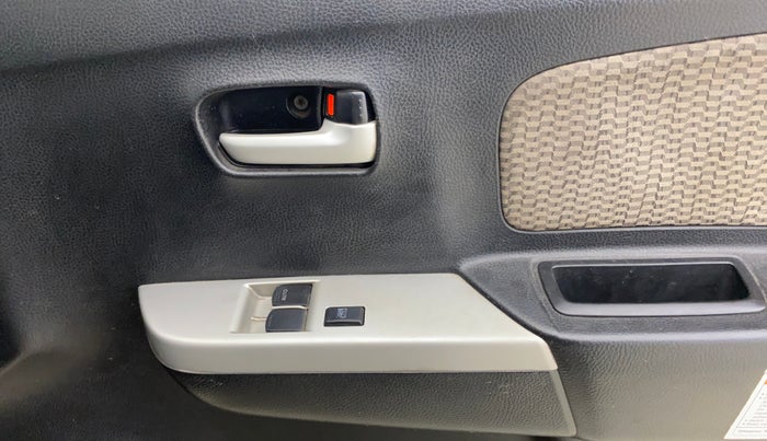 2014 Maruti Wagon R 1.0 LXI CNG, CNG, Manual, 90,831 km, Driver Side Door Panels Control