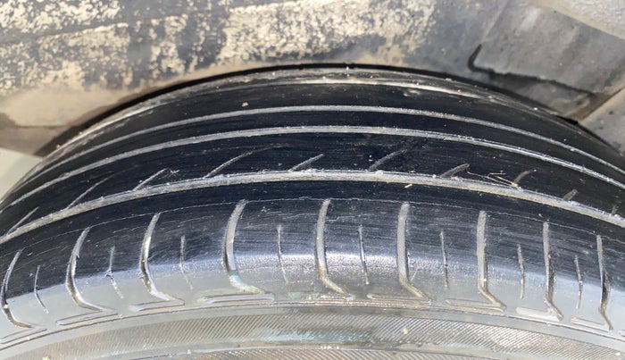 2014 Maruti Wagon R 1.0 LXI CNG, CNG, Manual, 90,831 km, Left Rear Tyre Tread