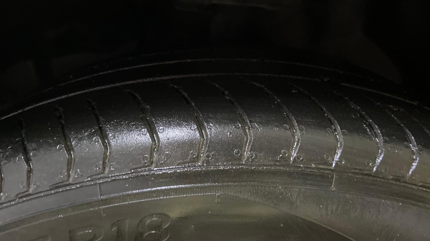 2021 MG HECTOR SHARP 1.5 PETROL CVT, Petrol, Automatic, 35,475 km, Left Front Tyre Tread