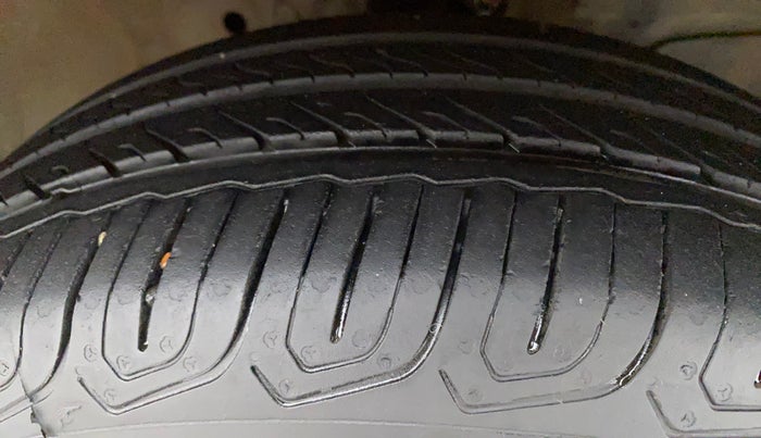 2016 Honda Jazz 1.2L I-VTEC V, Petrol, Manual, 81,703 km, Right Front Tyre Tread