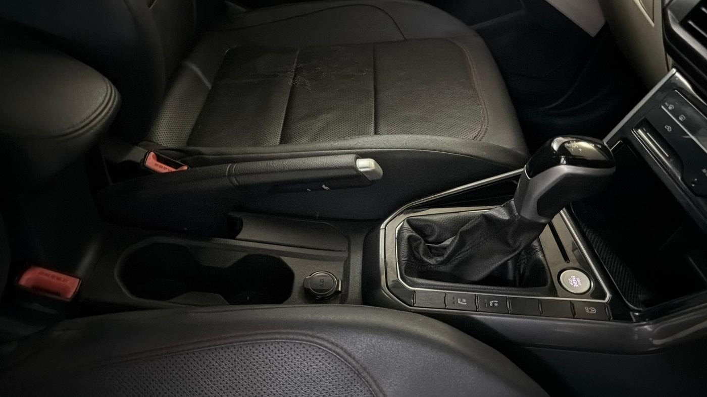 2023 Volkswagen VIRTUS GT PLUS TSI 1.5 EVO DSG, Petrol, Automatic, 75,567 km, Gear Lever