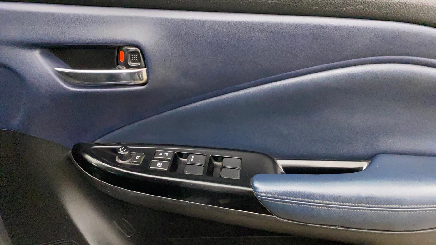 2022 Maruti Baleno ALPHA PETROL 1.2, Petrol, Manual, 71,094 km, Driver Side Door Panels Control