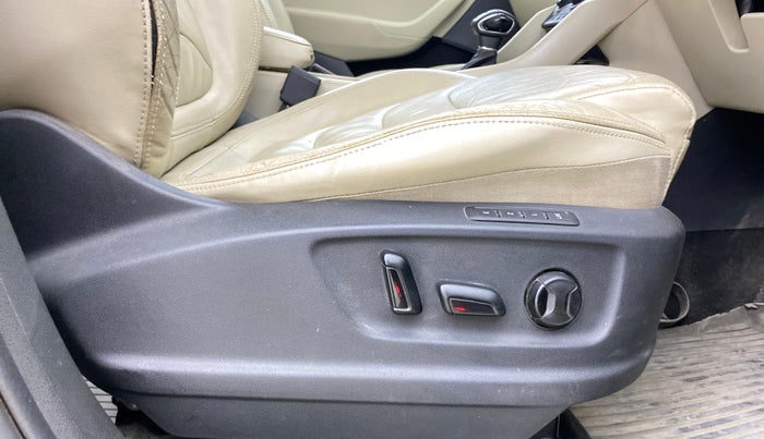 2018 Skoda Kodiaq STYLE 2.0 TDI 4X4 AT, Diesel, Automatic, 98,316 km, Driver Side Adjustment Panel