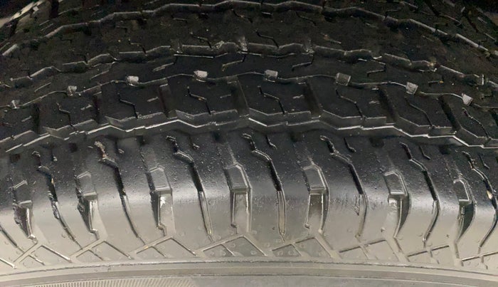 2021 Mahindra Thar LX  P 4WD AT CONVERTIBLE, Petrol, Automatic, 34,806 km, Right Rear Tyre Tread