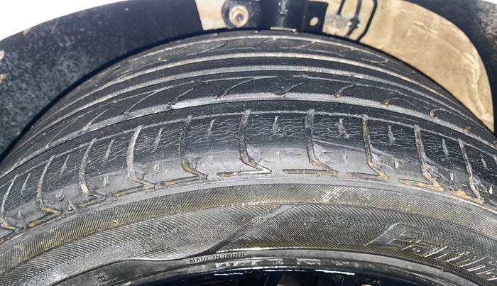 2015 Volkswagen Polo HIGHLINE1.2L, Petrol, Manual, 94,289 km, Left Front Tyre Tread